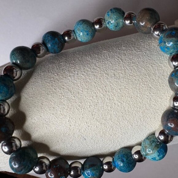 bracelet features a striking combination of blue-green marbled gemstone beads - Picture 3 of 3
